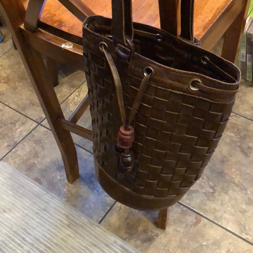 Brown Woven leather shoulder bag indolink